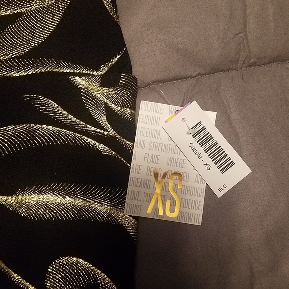 LuLaRoe Elegant Cassie Pencil Skirt - Picture 2 of 3